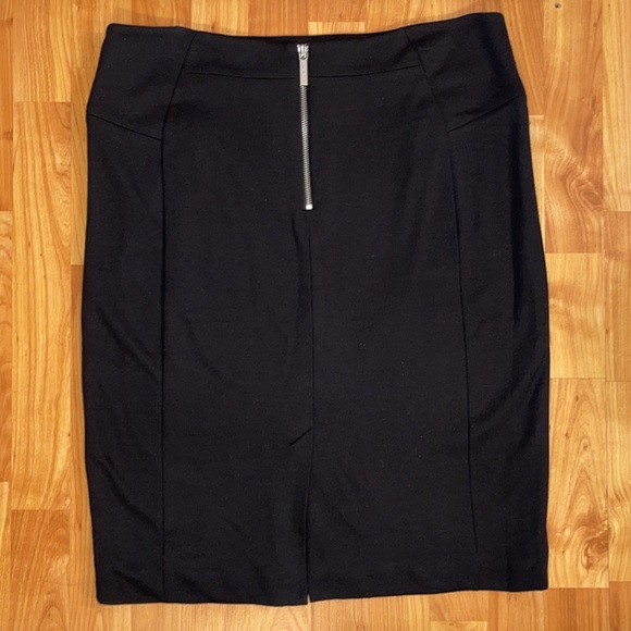 Michael Kors Black Skirt, Sz. 12 EUC - Picture 4 of 6